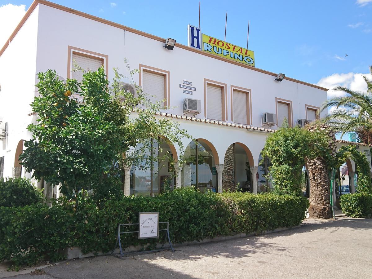 Hostal Restaurante Rufino Berlanga Exteriör bild